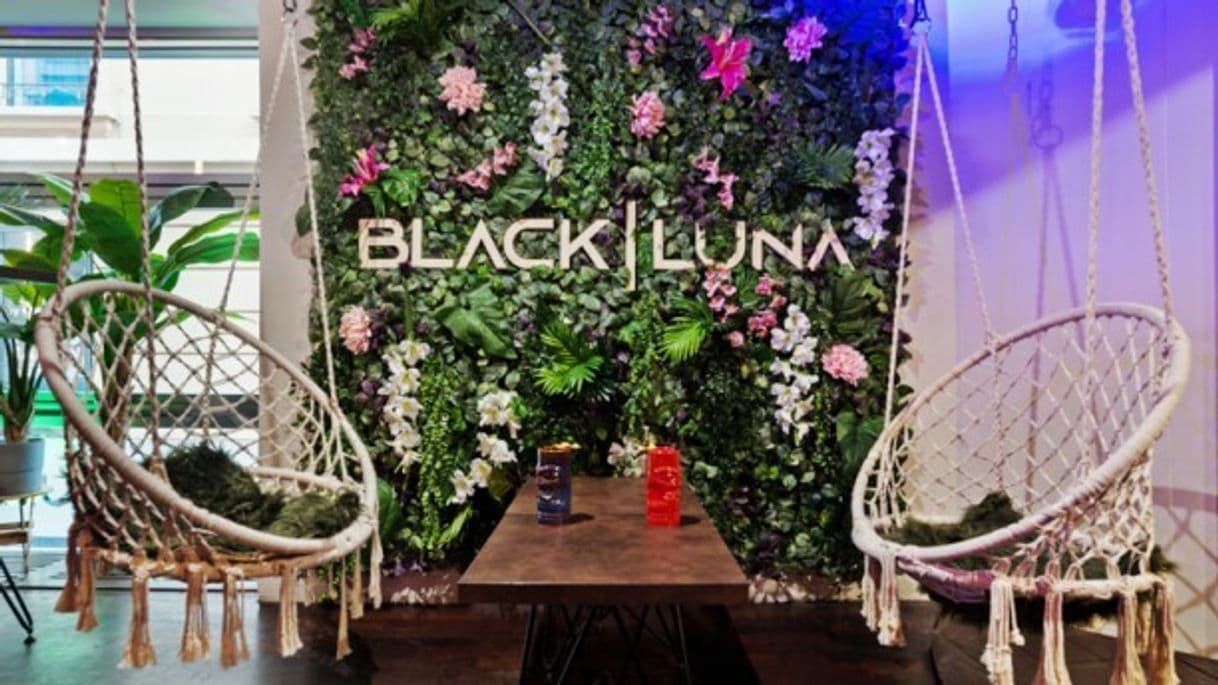 Restaurants Black Luna