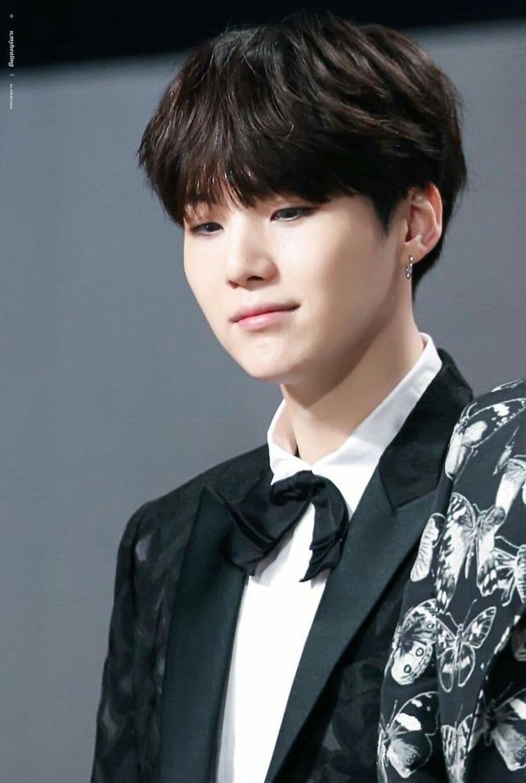 Moda Suga - bts