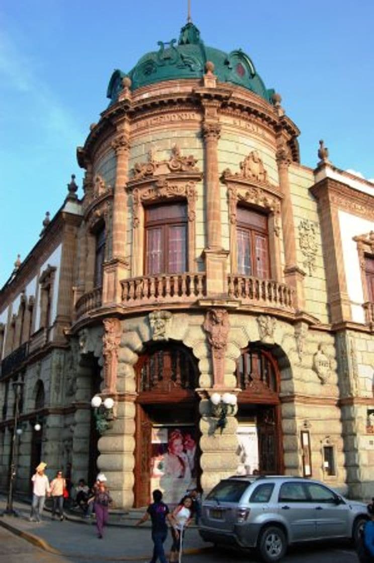 Place Teatro Macedonio Alcalá