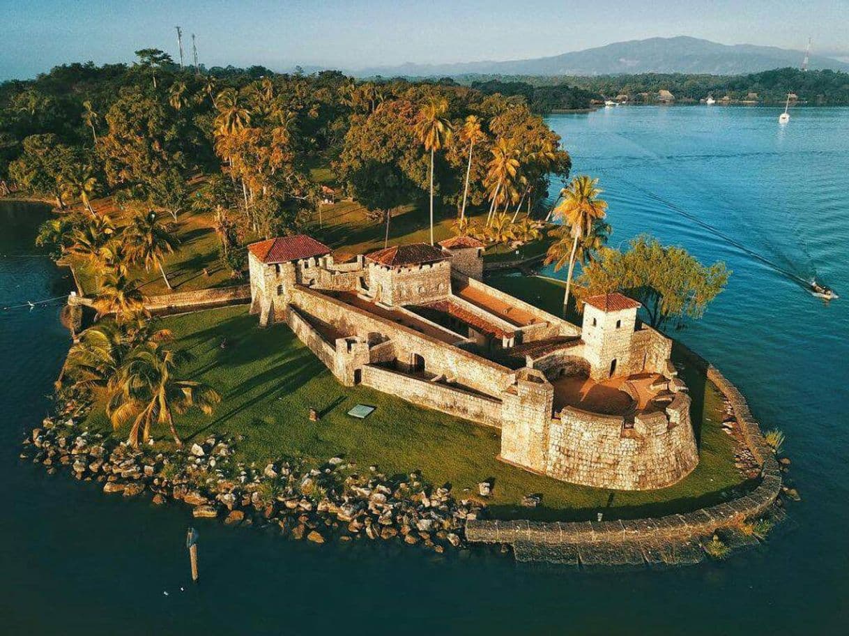 Lugar Castillo de San Felipe de Lara