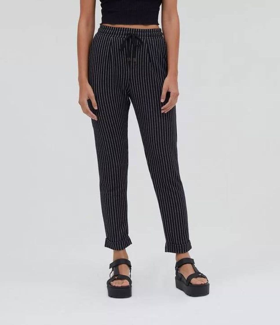 Producto Pantalón a Rayas con Cordón de Ajuste Negro

