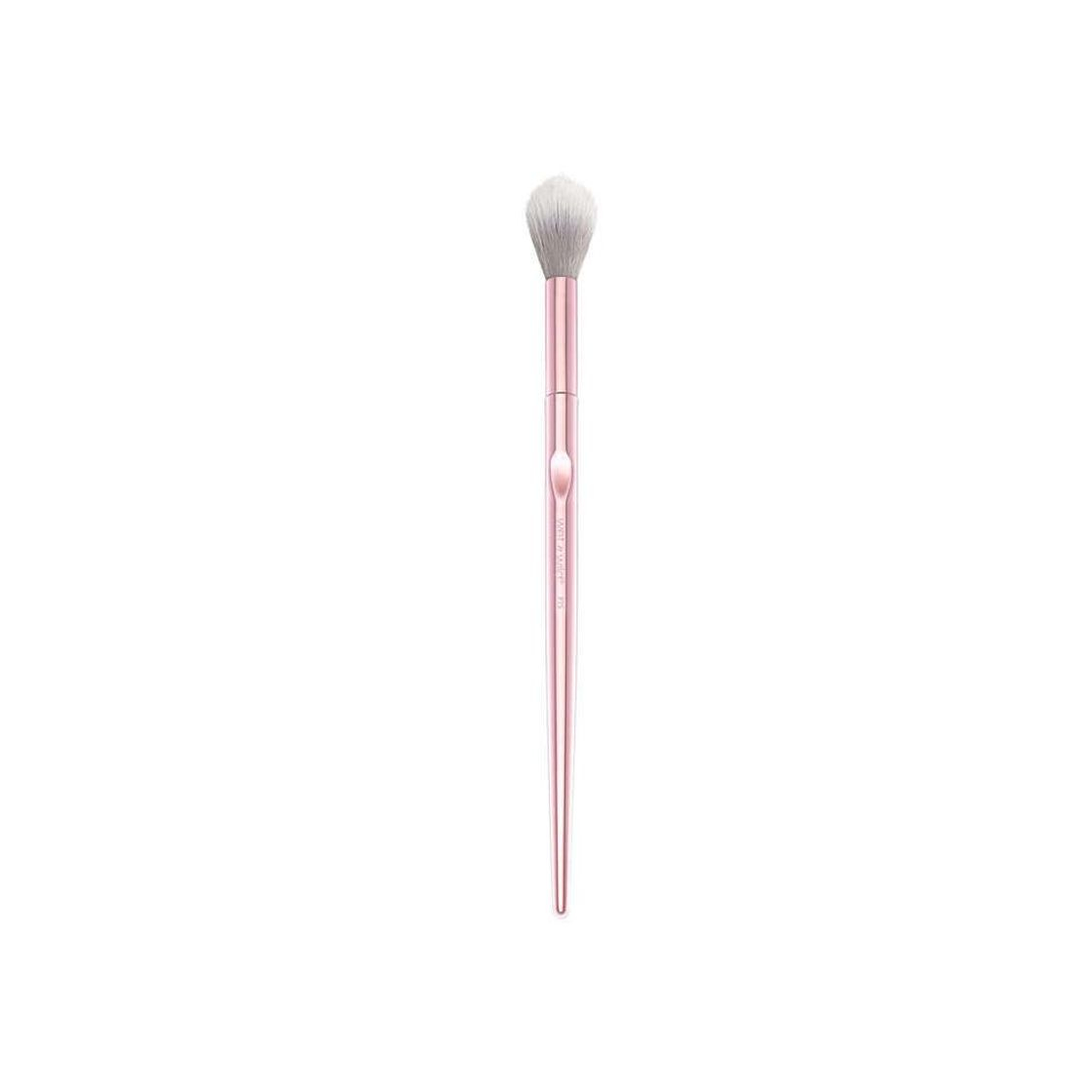 Product Pro Brush Line: Tapered Highlighting Brush