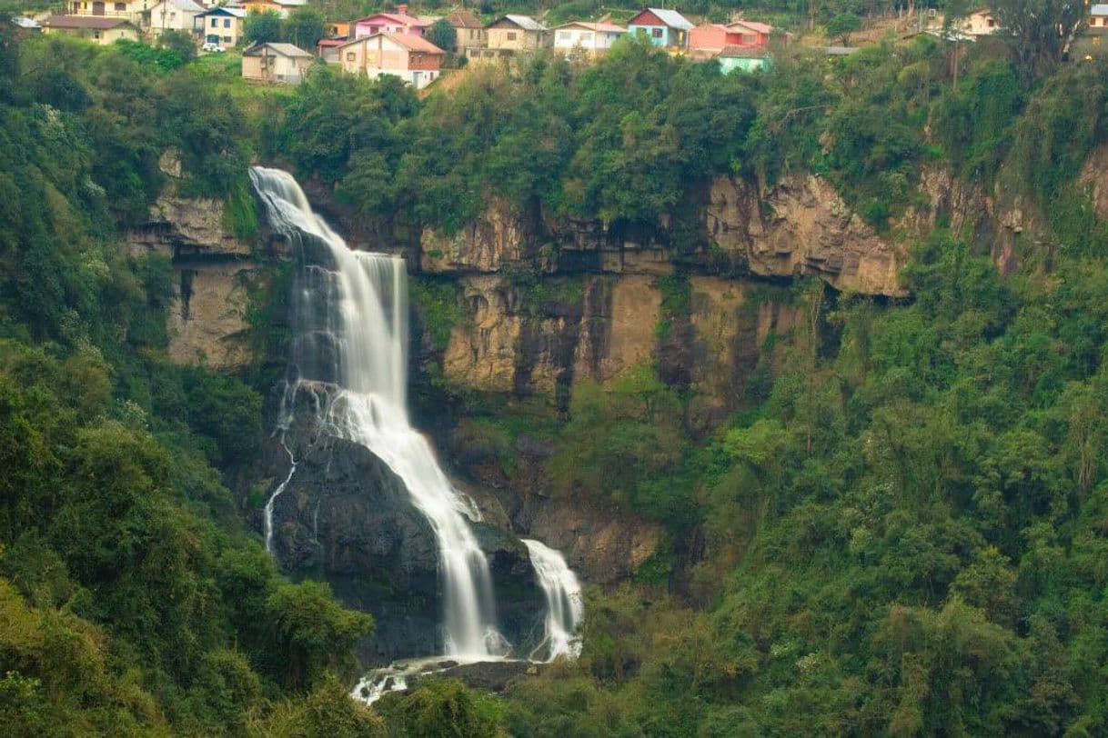 Lugar Cascata Véu De Noiva