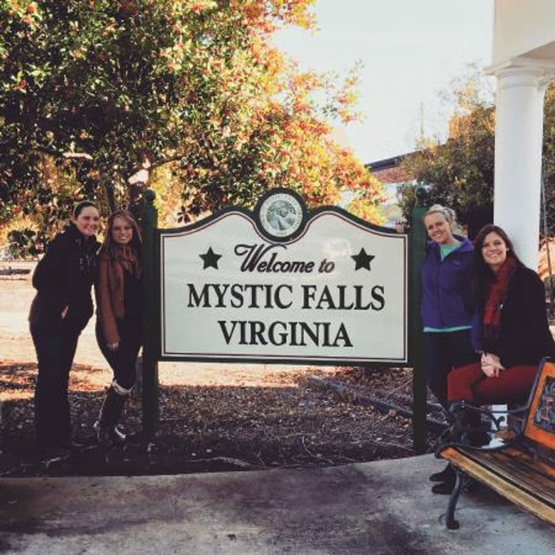 Place Vampire Stalkers Mystic Falls Tours