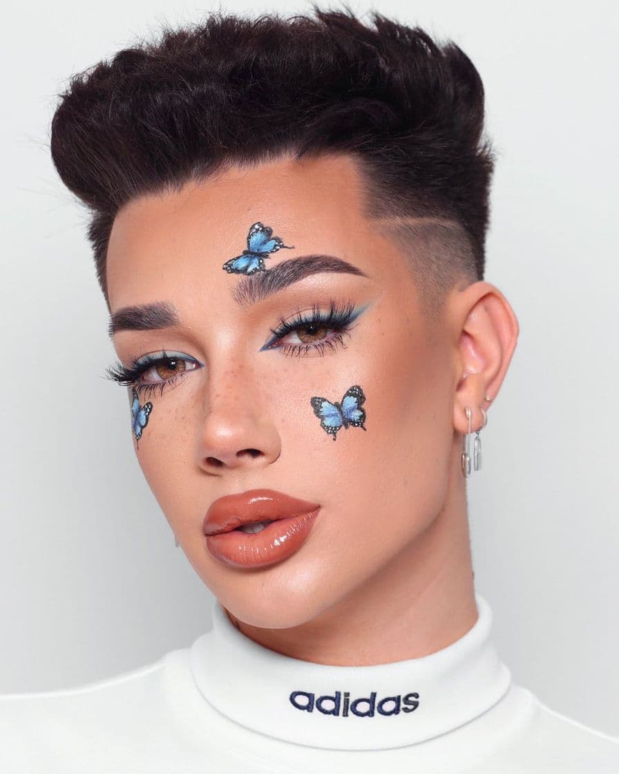 Moda James Charles