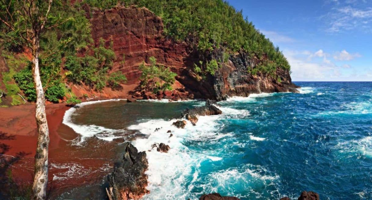 Place Kaihalulu Red Sand Beach