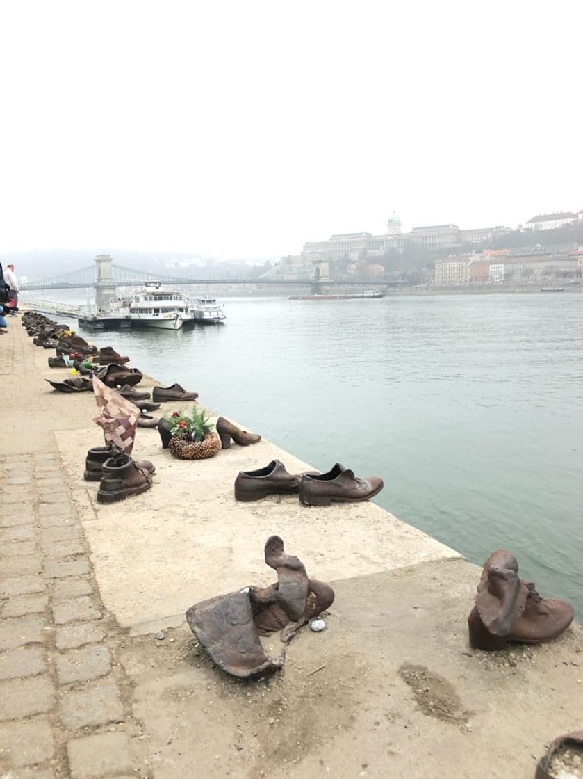 Lugar Monumento de los zapatos