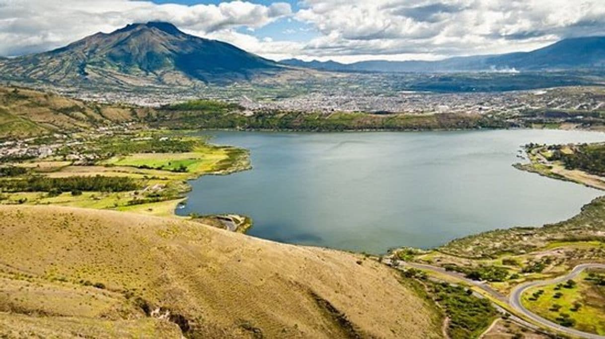 Place Laguna de Yahuarcocha