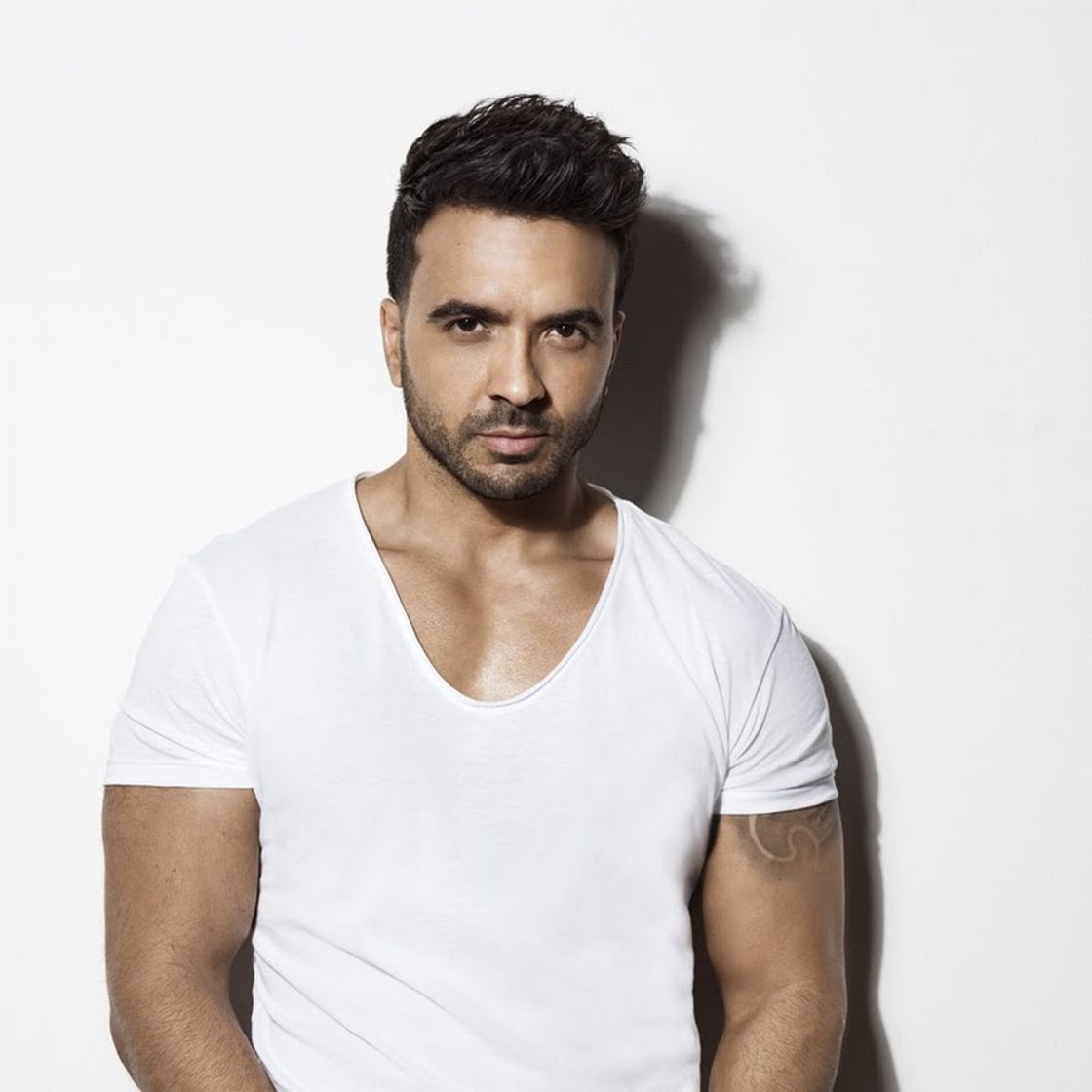 Moda Luis Fonsi - YouTube