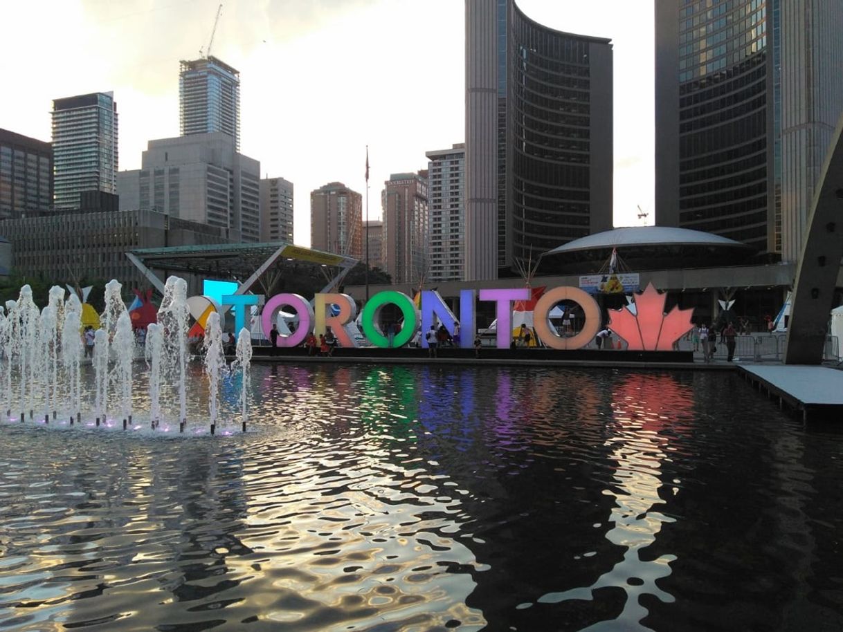 Lugar Nathan Phillips Square