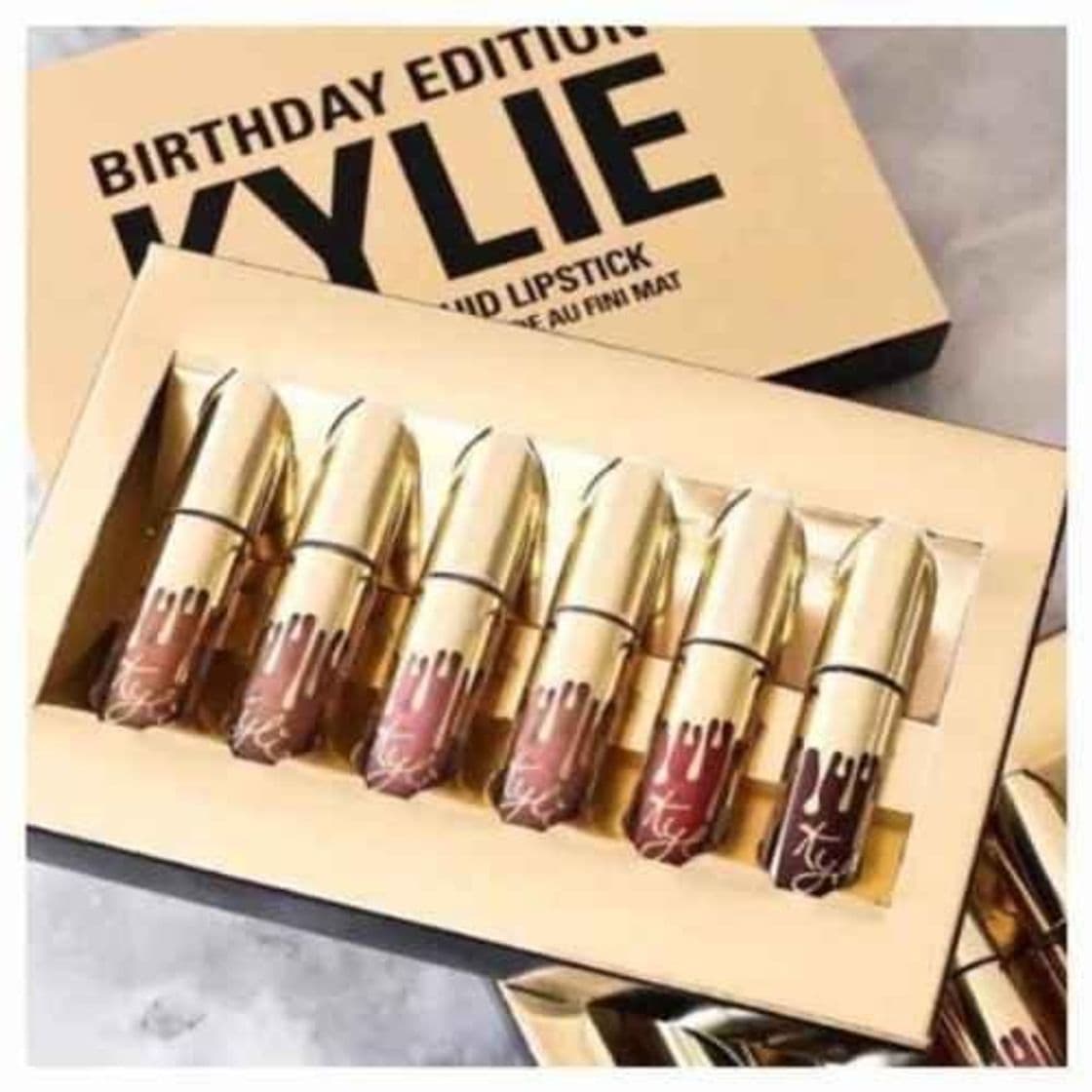 Producto Kylie Birthday Edition Lipstick