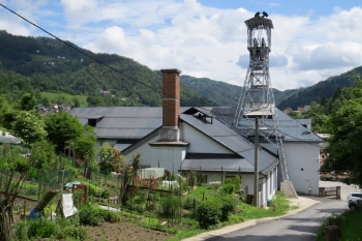 Fashion Heritage of Mercury. Almadén and Idrija