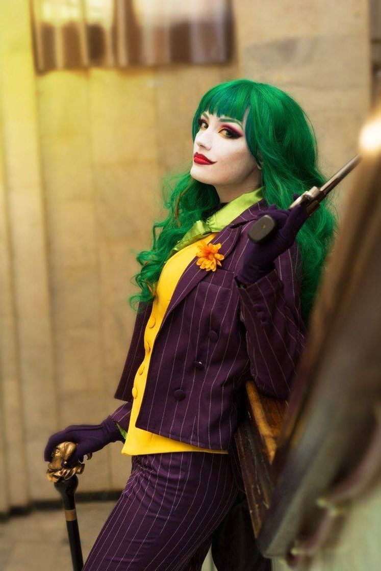 Moda Female Joker