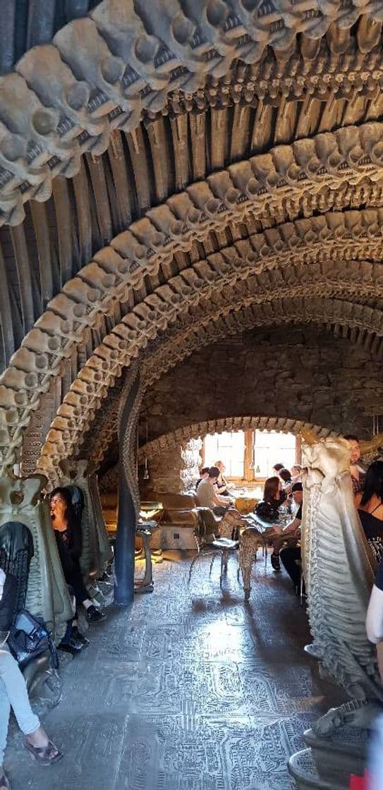 Lugar HR Giger Bar Museum