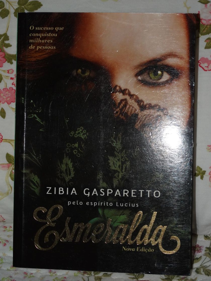 Book Esmeralda uma boa leitura