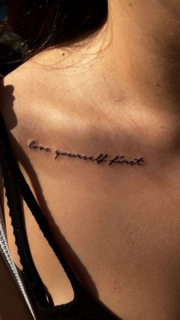 Moda Tatuagem Love yourself first