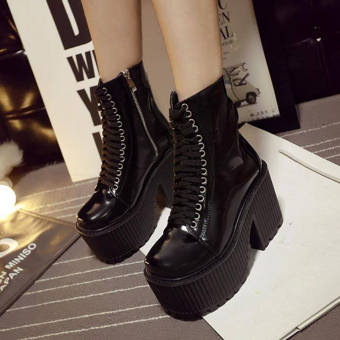 Moda Moda Mujer Plataforma Punk Botas de estilo gótico Mujer

