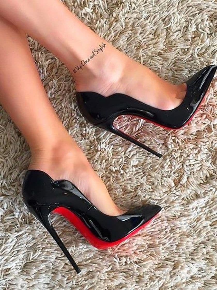 Moda Louboutin preto 