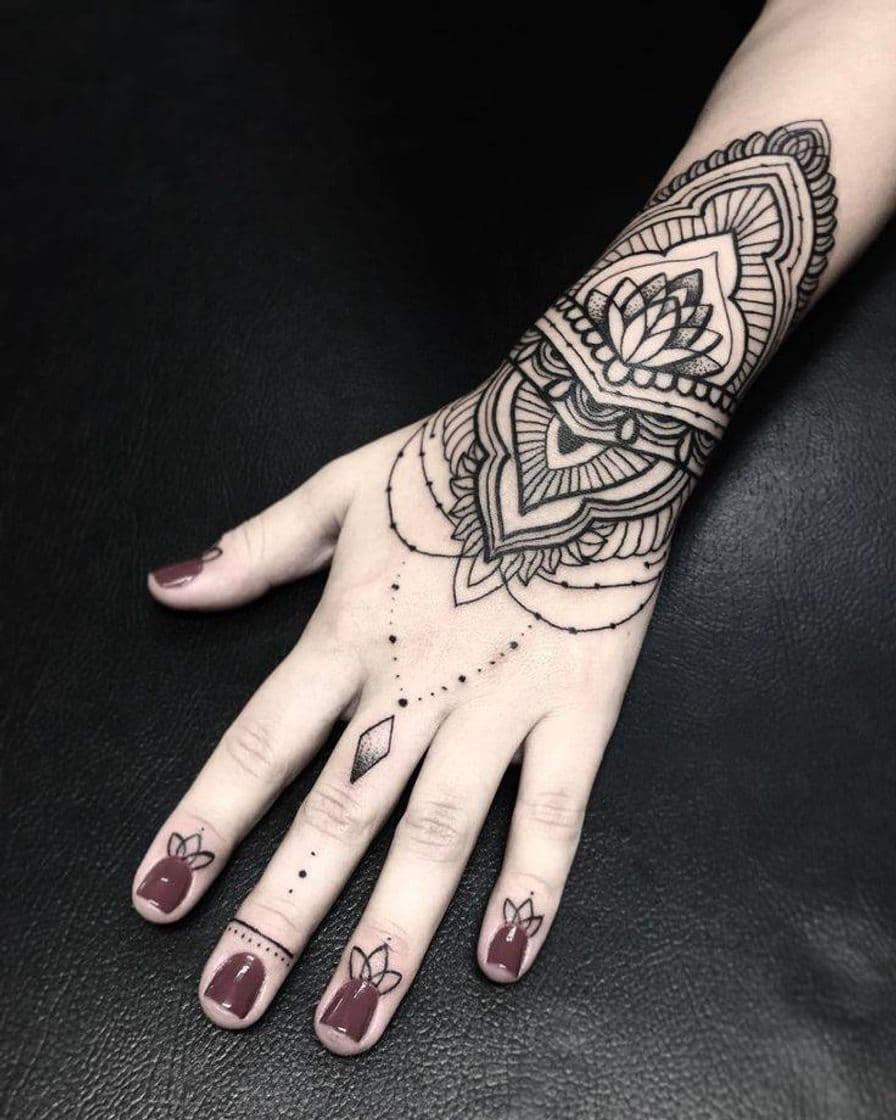 Moda Tattoo mandala