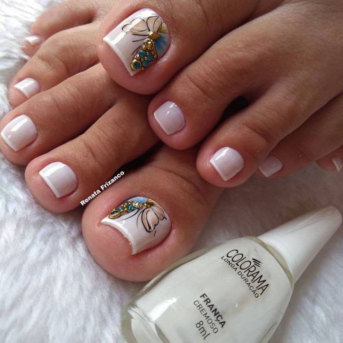 Moda Nails