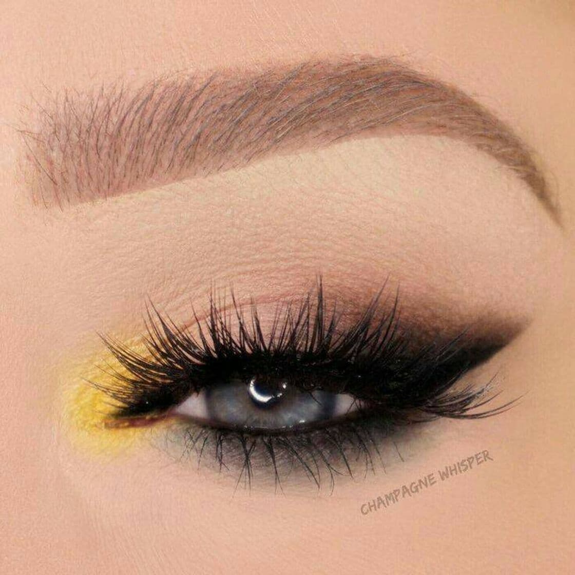 Moda Beautiful makeup 