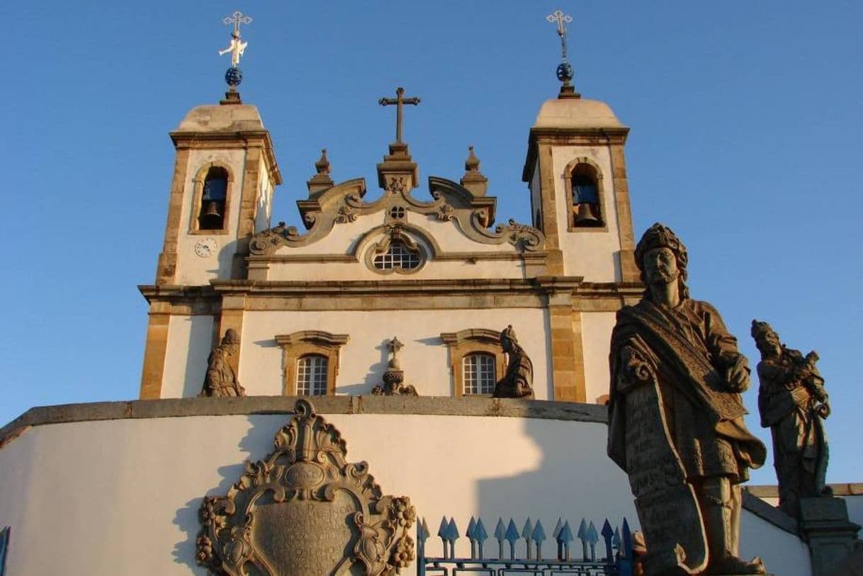 Lugar Santuário de Bom Jesus de Matozinhos 