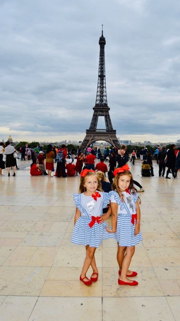 Place Torre Eiffel