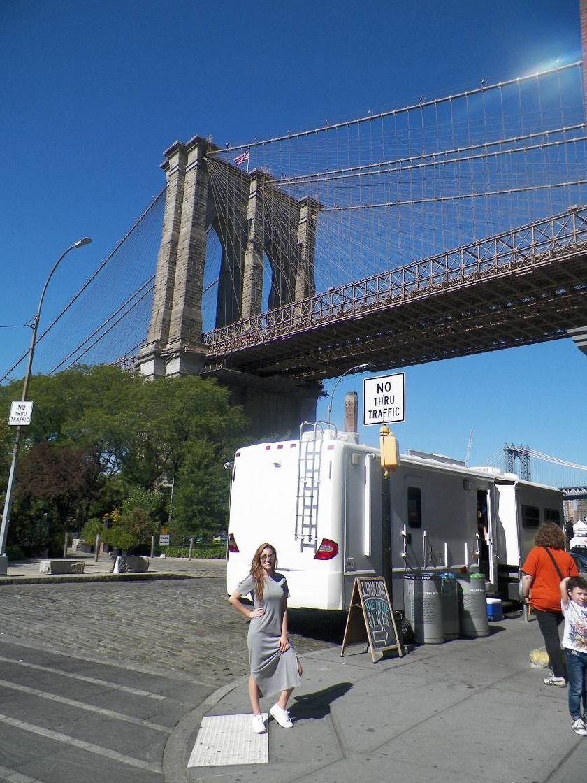 Place Brooklyn Bridge