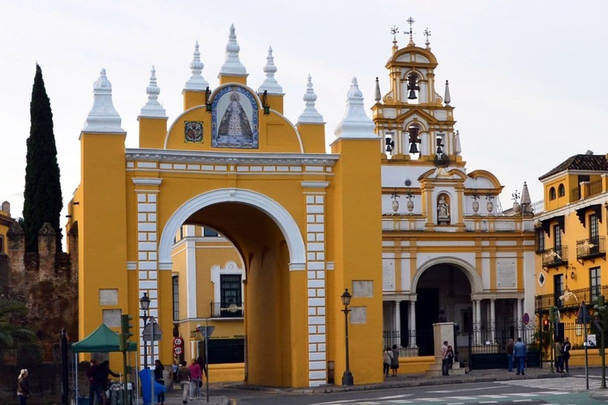 Place Basílica de la Macarena