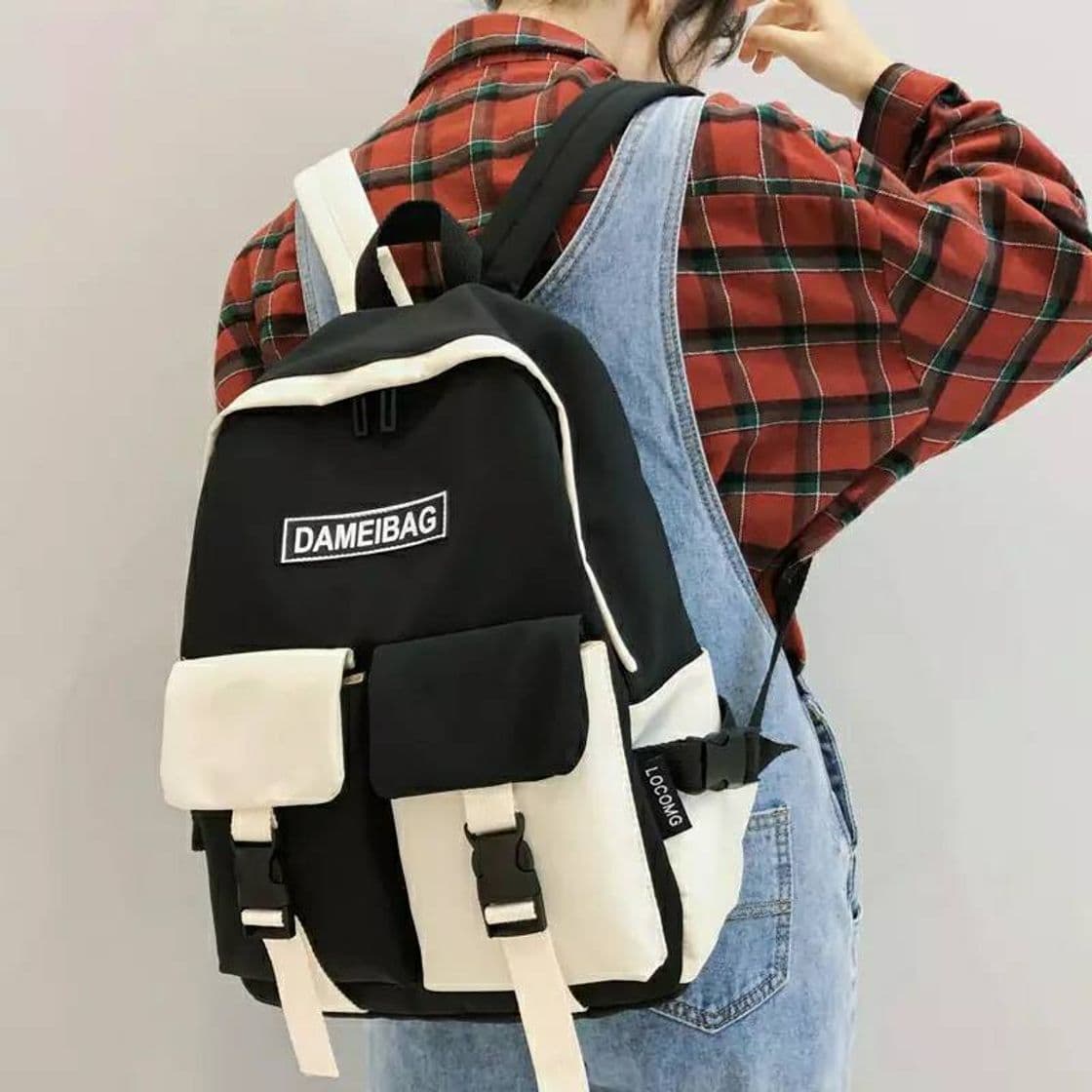 Producto Mochila blanco y negro para mujer 