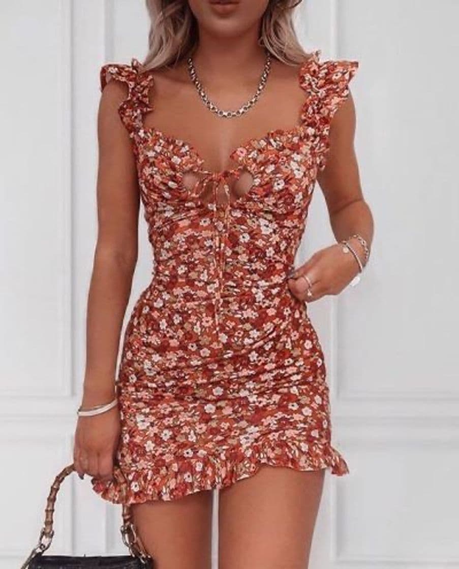 Fashion E esse vestido bem boneca? Não aguento tanta lindeza. 🥰