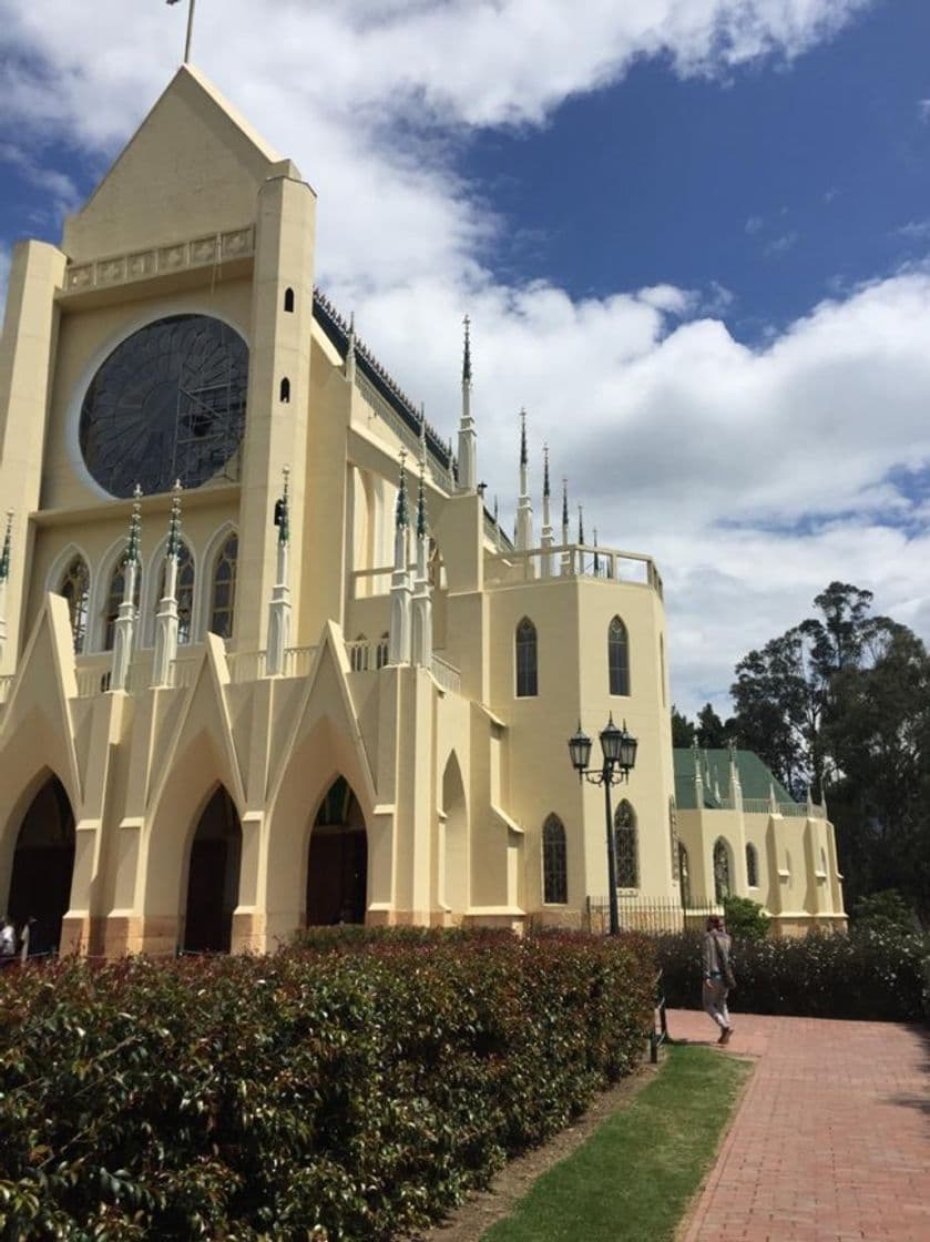 Lugar Iglesia Nuestra Señora de Fátima de los Caballeros de la Virgen