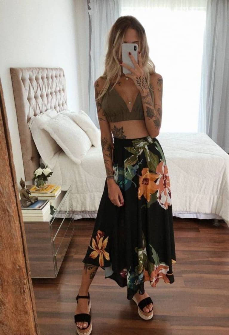 Moda Saia floral e top 