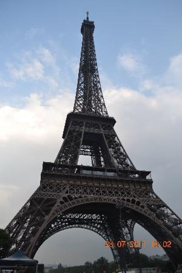 Place Torre Eiffel