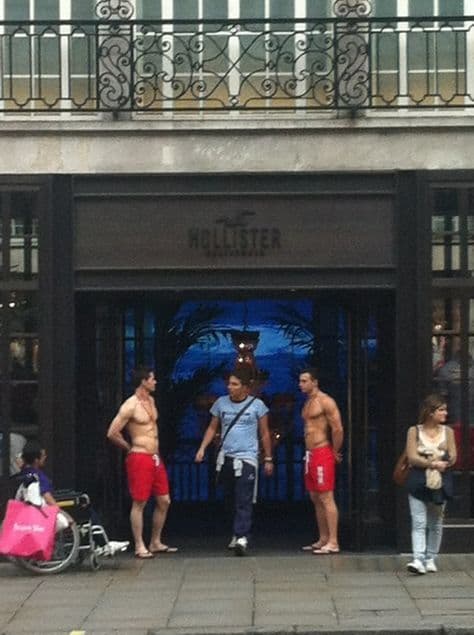 Lugar Hollister Co.