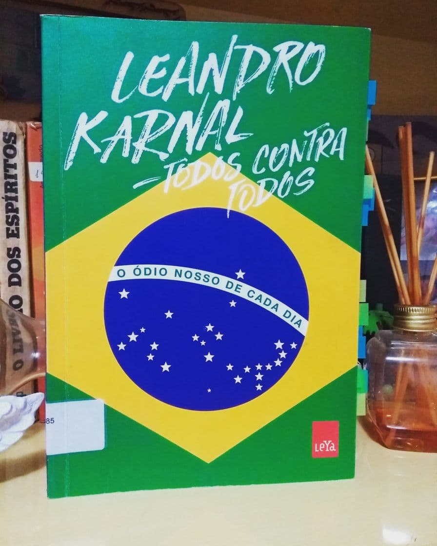 Book Livro Todos Contra Todos- Leandro Karnal