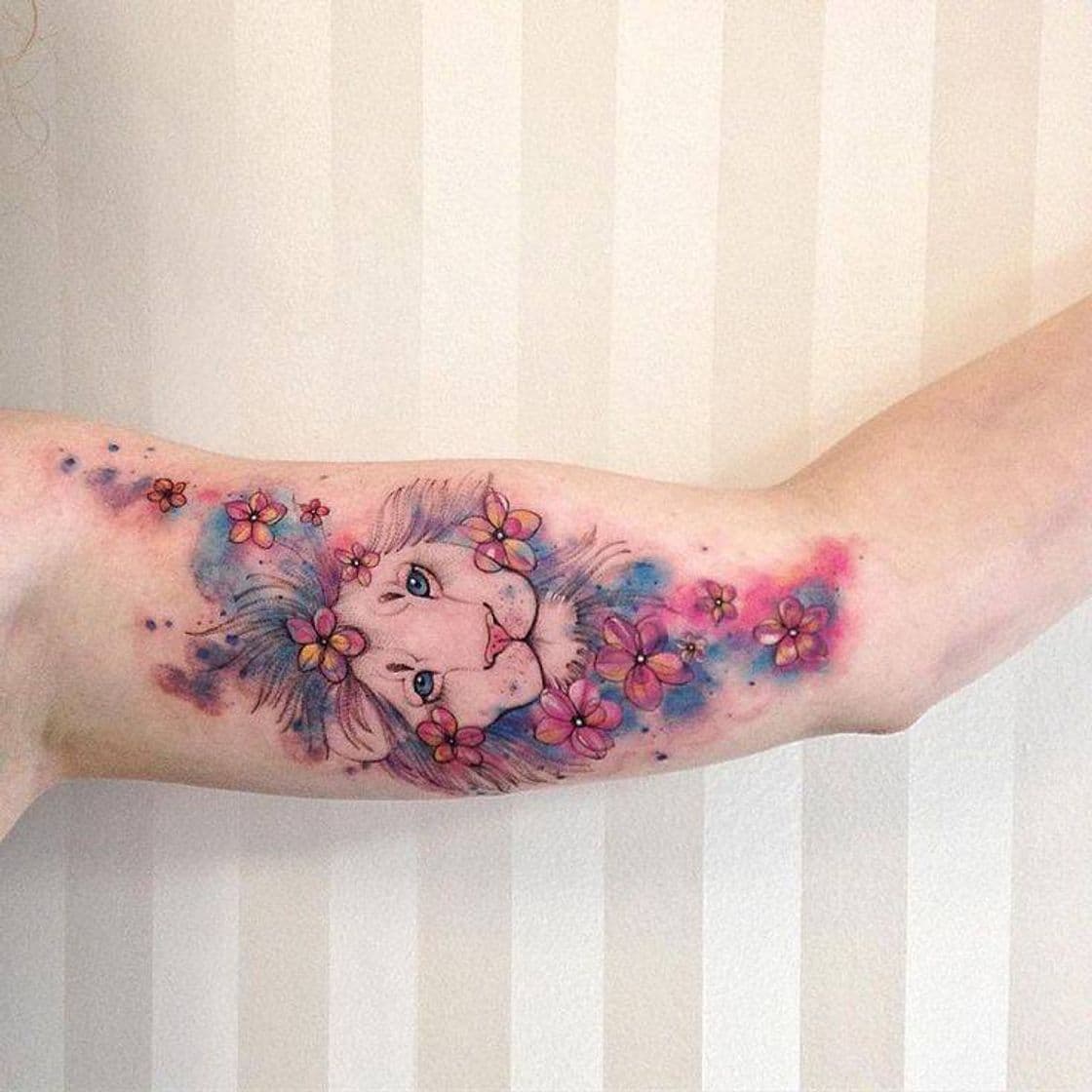 Fashion Tattoos Aquarela Femininas para te inspirar