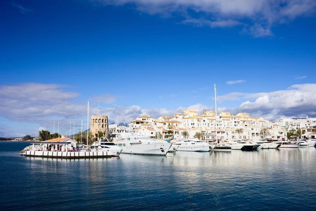 Lugar Puerto Banús