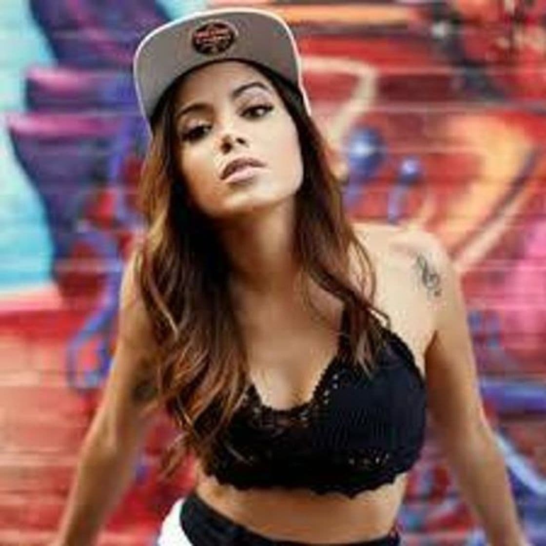 Canción Anitta - YouTube