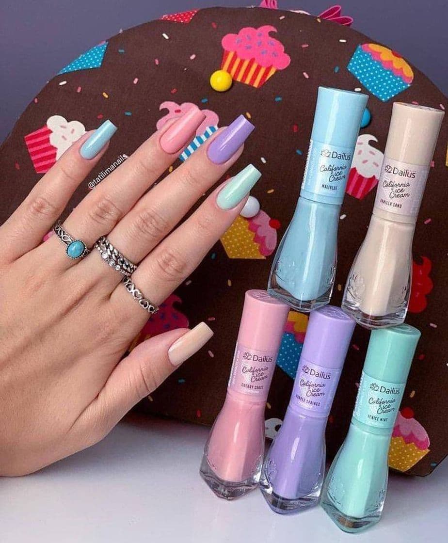 Fashion Unhas multicoloridas 😍