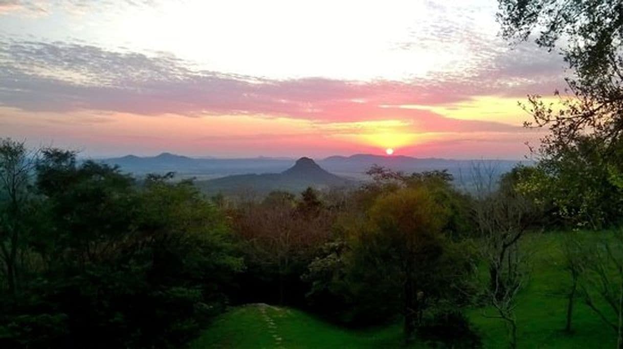 Lugar Eco reserva Mbatoví