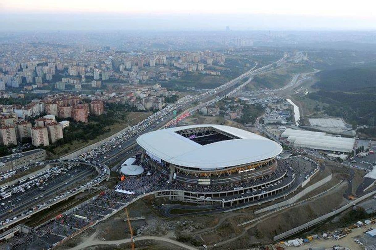 Lugar Türk Telekom Arena