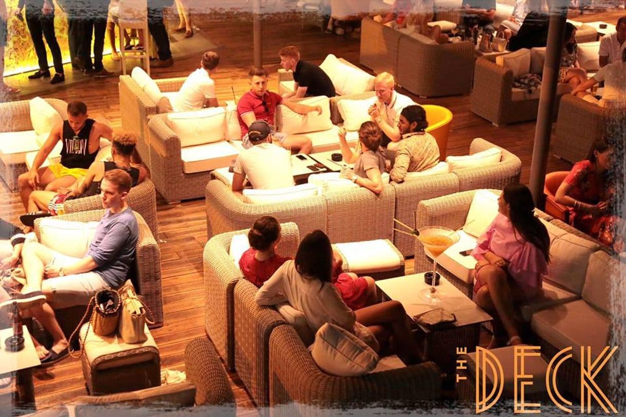 Restaurantes DECK Bar & Lounge