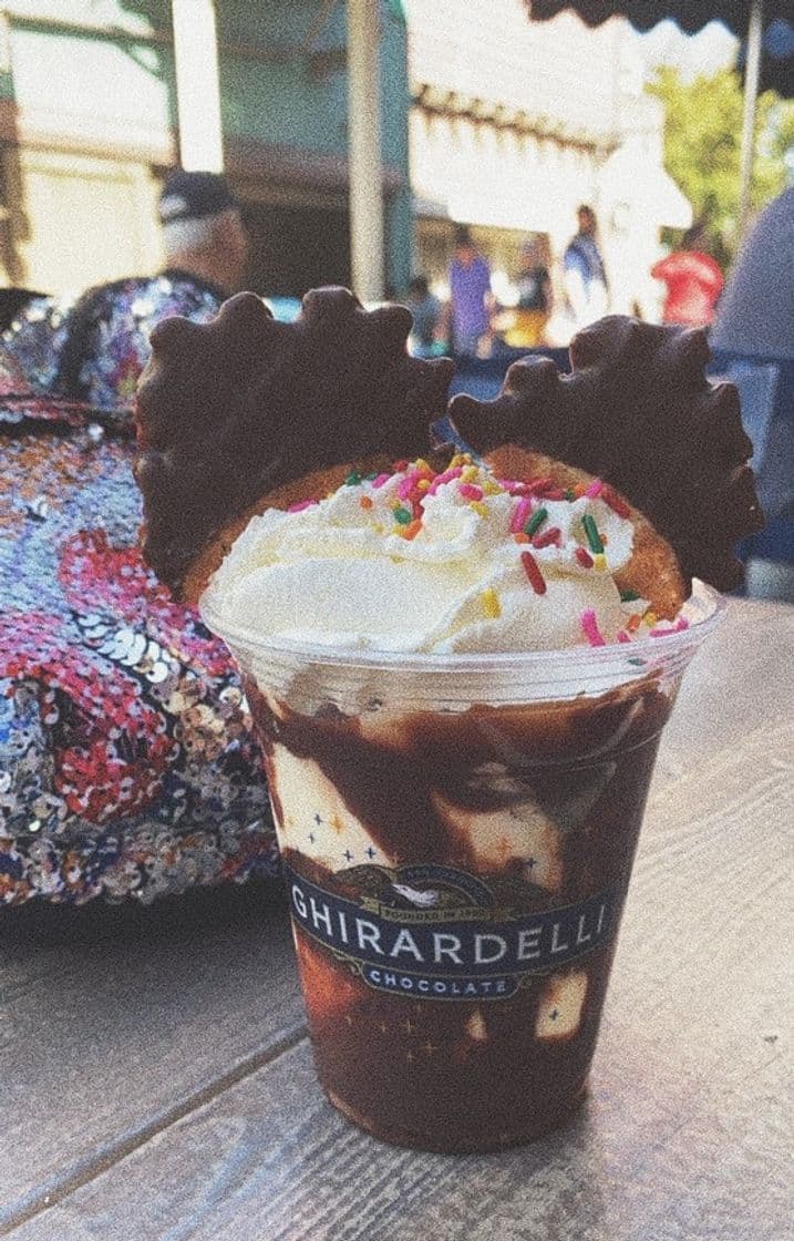 Place Ghirardelli Ice Cream and Chocolate Shop