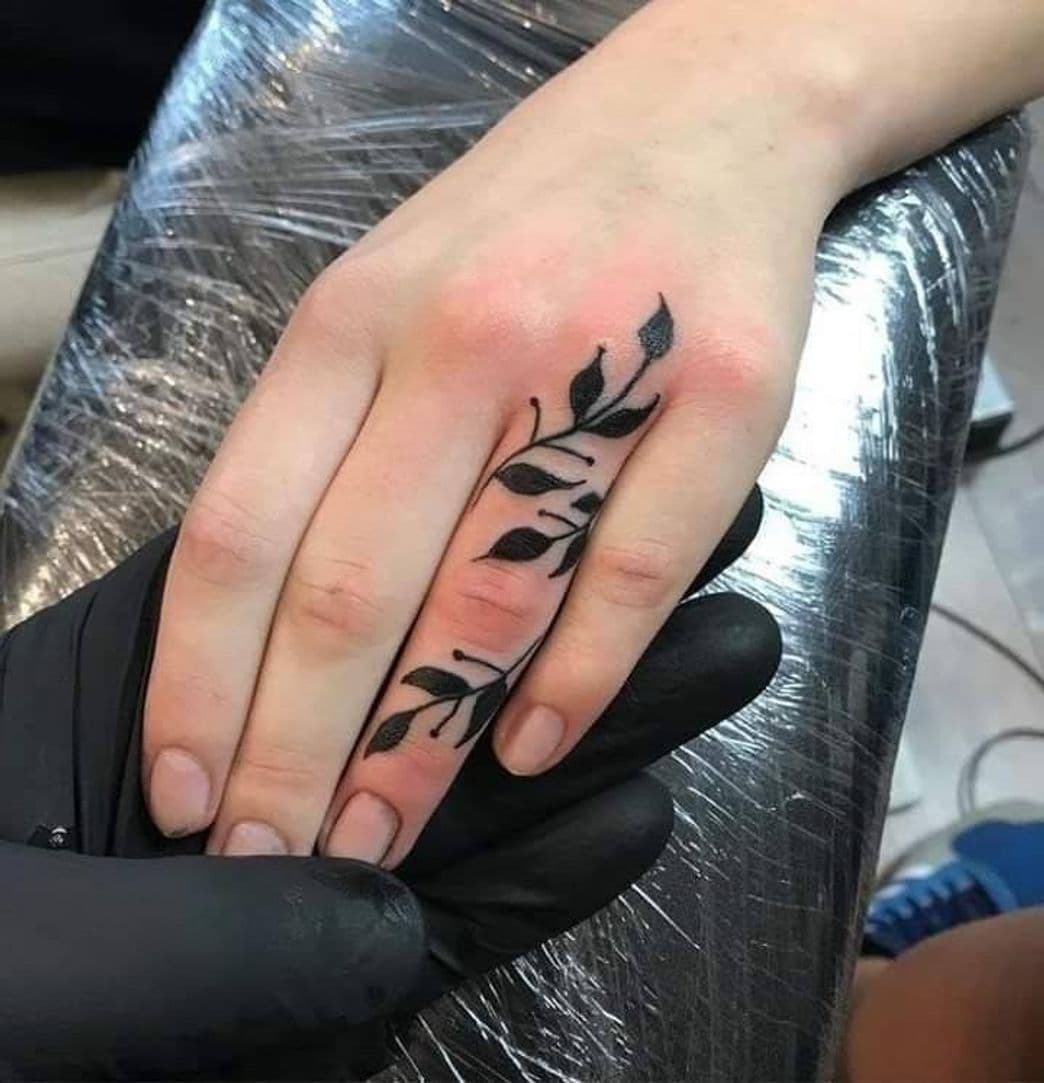 Fashion Tatuagem no dedo 