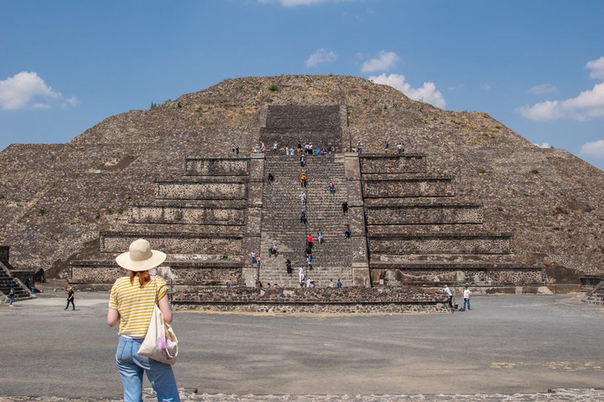 Place Pirámides De Teotihuacan