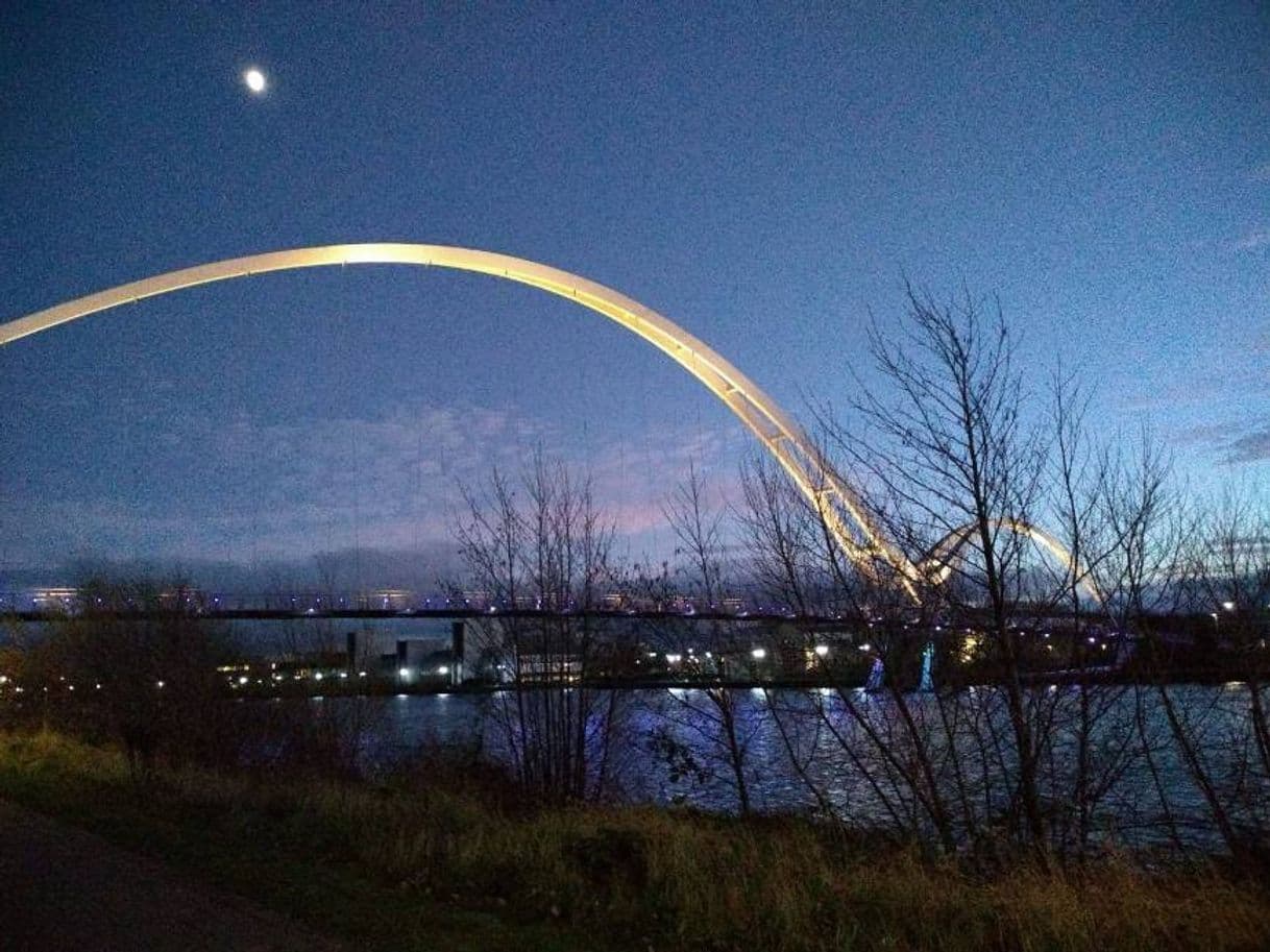 Place Infinity Bridge