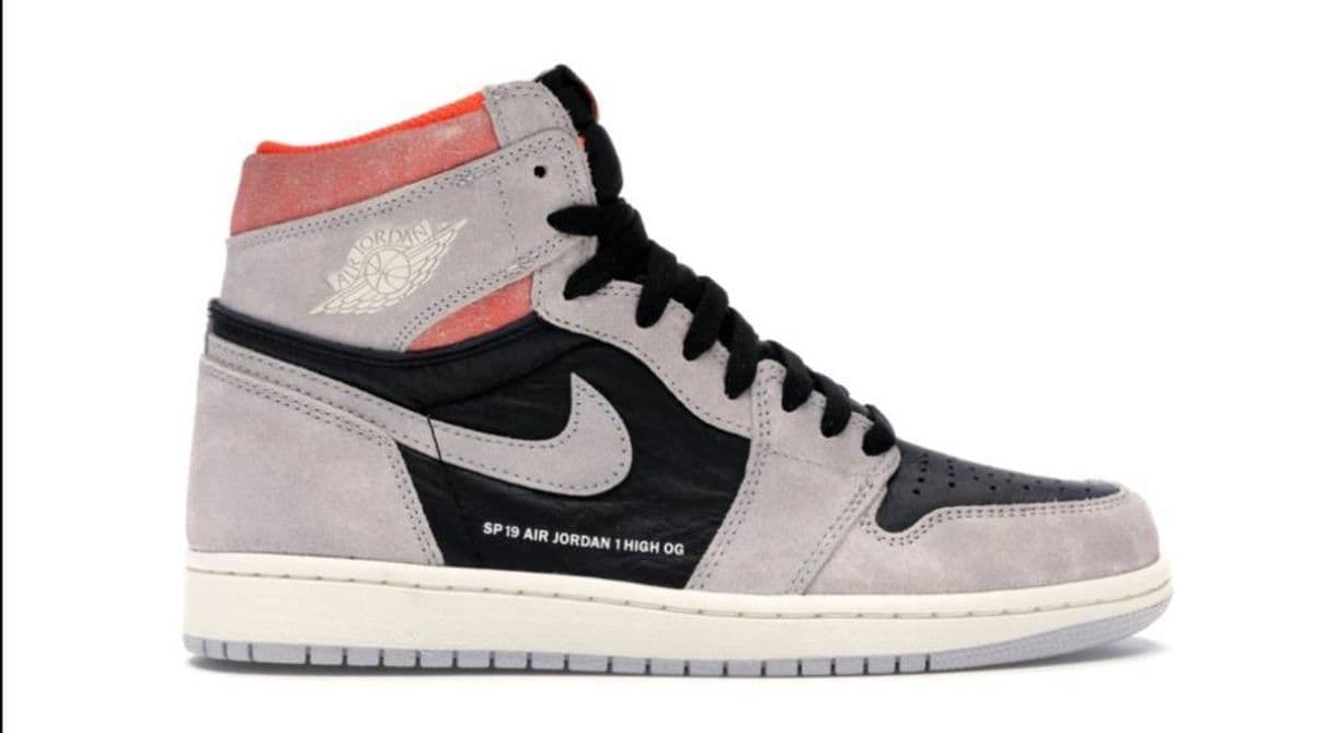 Moda Jordan 1 Retro High Neutral Grey Hyper Crimson

