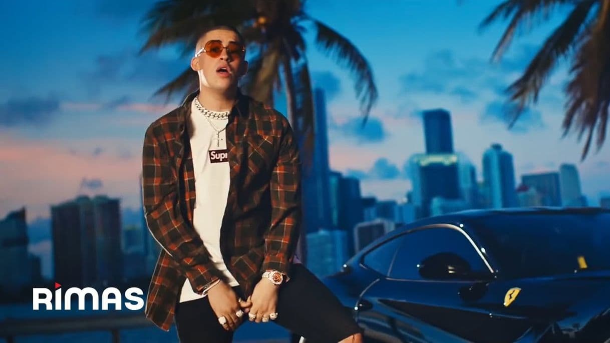 Moda Bad Bunny - Dime Si Te Acuerdas | Video Oficial - YouTube