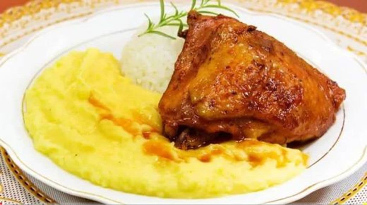 Restaurantes Pollo al Horno con Pure de Papas